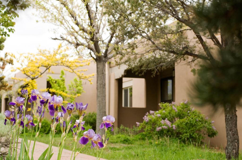 Fort Marcy Suites By All Seasons Resort Lodging Santa Fe Exteriör bild